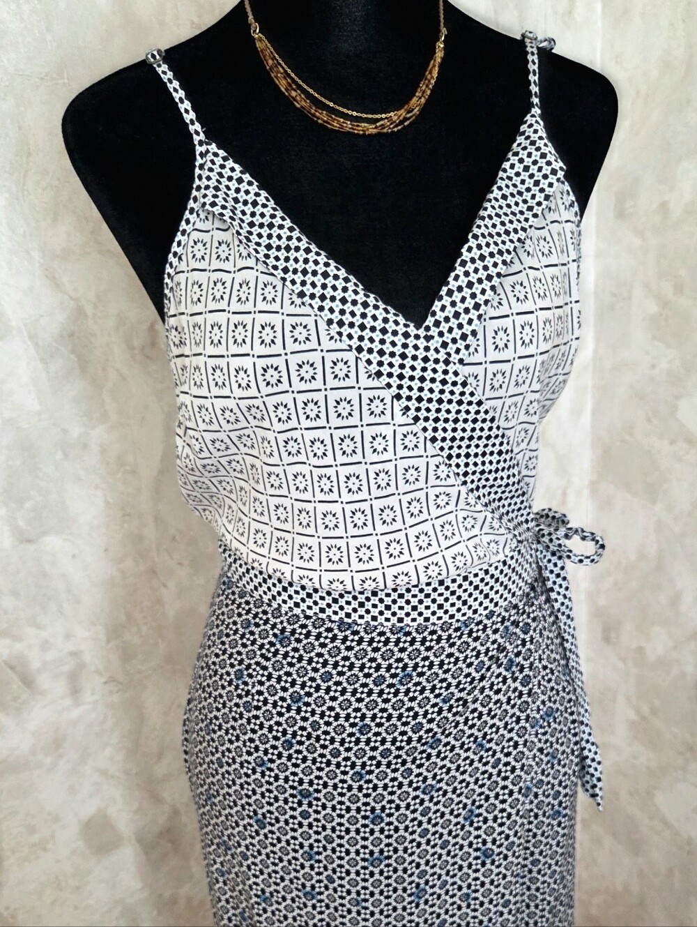 Young Fabulous & Broke Wrap Maxi Dress Boho Resort Geo Print Open Back Medium